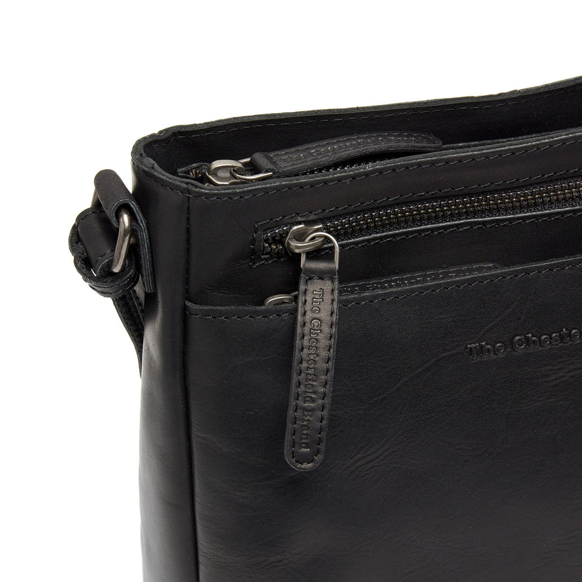 Solid Antique Brass Hardware &amp; Heavy-Duty Dual Zipper Detail on Mumbai Full-Grain Leather Crossbody Bag para Mujer