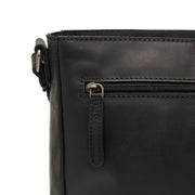 Vista interior Showing Dedicated Padded Laptop Sleeve &amp; Multi-Compartment Organization