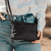 
Classic 100% Full-Grain leather Bag - Perspectiva trasera con correas de cuero reforzadas