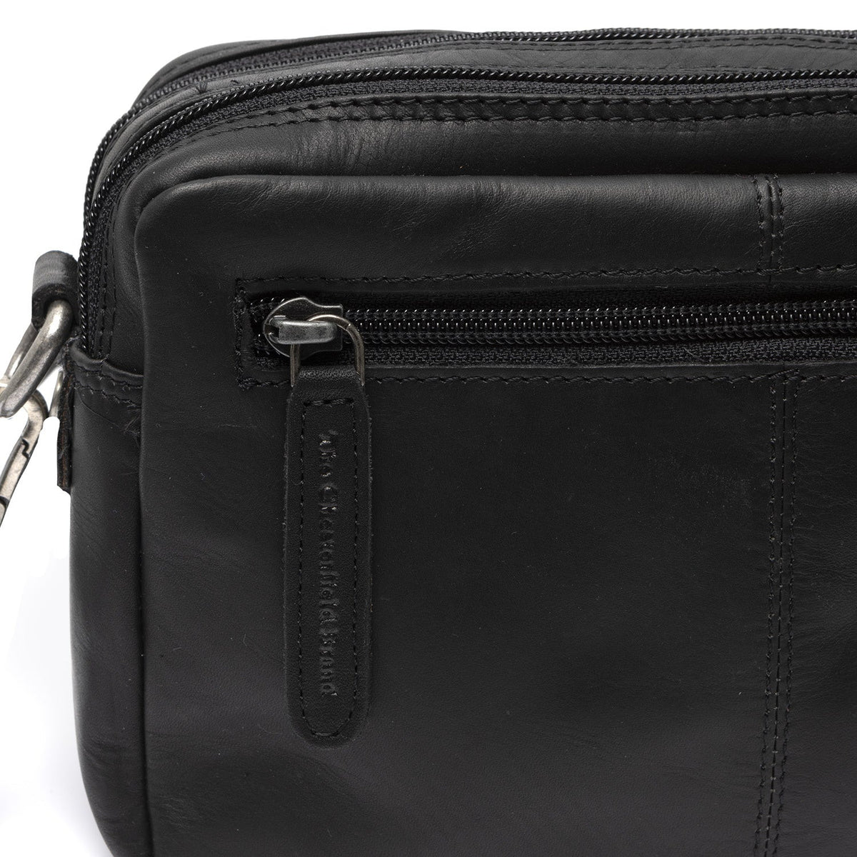 Solid Antique Brass Hardware &amp; Heavy-Duty Dual Zipper Detail on Samui Full-Grain Leather Crossbody Bag para Mujer