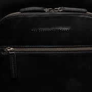 Solid Antique Brass Hardware &amp; Heavy-Duty Dual Zipper Detail on Maggiore Full-Grain Leather Laptop Backpack para Hombre
