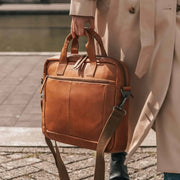 Calvi Full-Grain Leather Laptop Bag para Mujer – Vista alternativa del producto 2