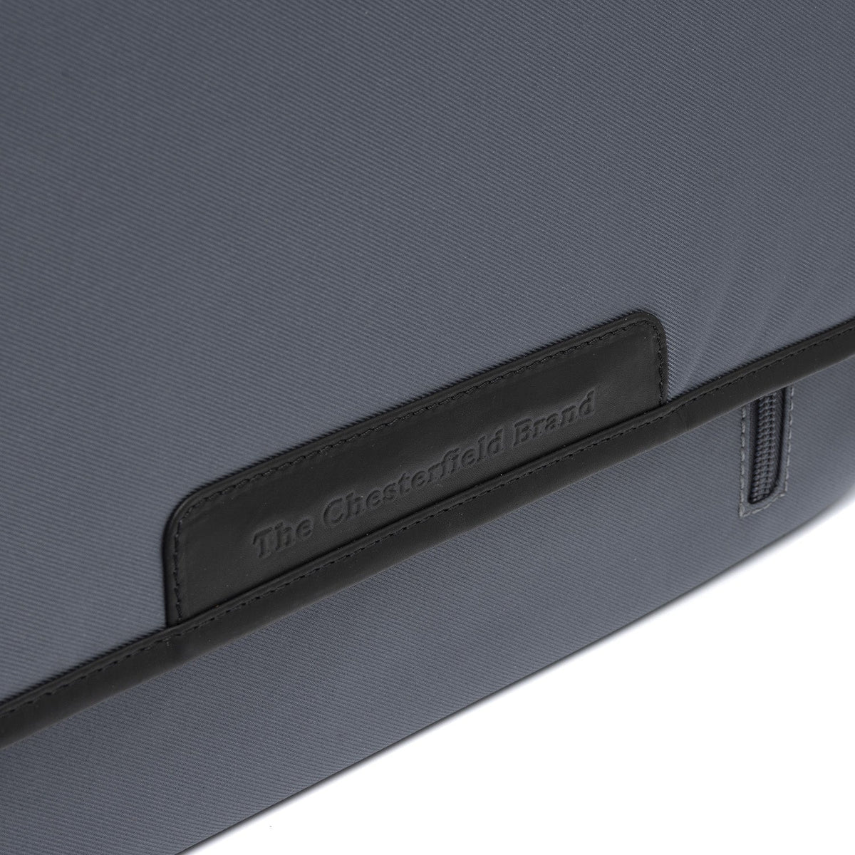 Vista interior Showing Dedicated Padded Laptop Sleeve &amp; Multi-Compartment Organization