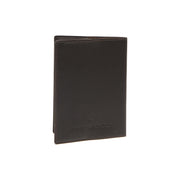 Styled Fit Perspective of Leather Passport Case para Mujer on Model - Natural Daylight Drape