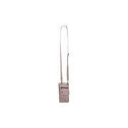 Styled Fit Perspective of Salta Full-Grain Leather Phone Bag para Mujer on Model - Natural Daylight Drape
