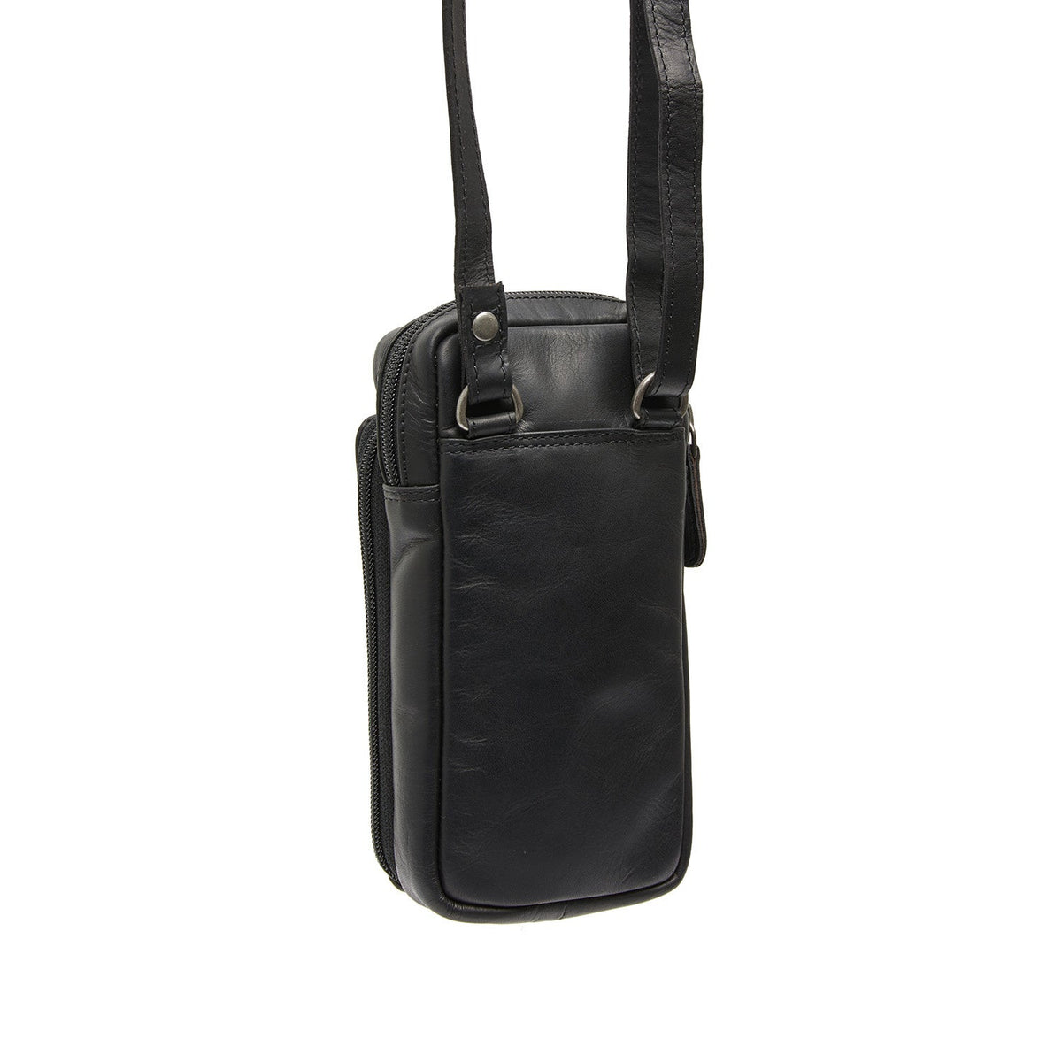 Styled Fit Perspective of Valdes Full-Grain Leather Phone Bag para Mujer on Model - Natural Daylight Drape