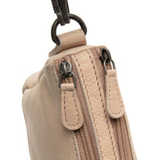 Vista interior Showing Dedicated Padded Laptop Sleeve &amp; Multi-Compartment Organization