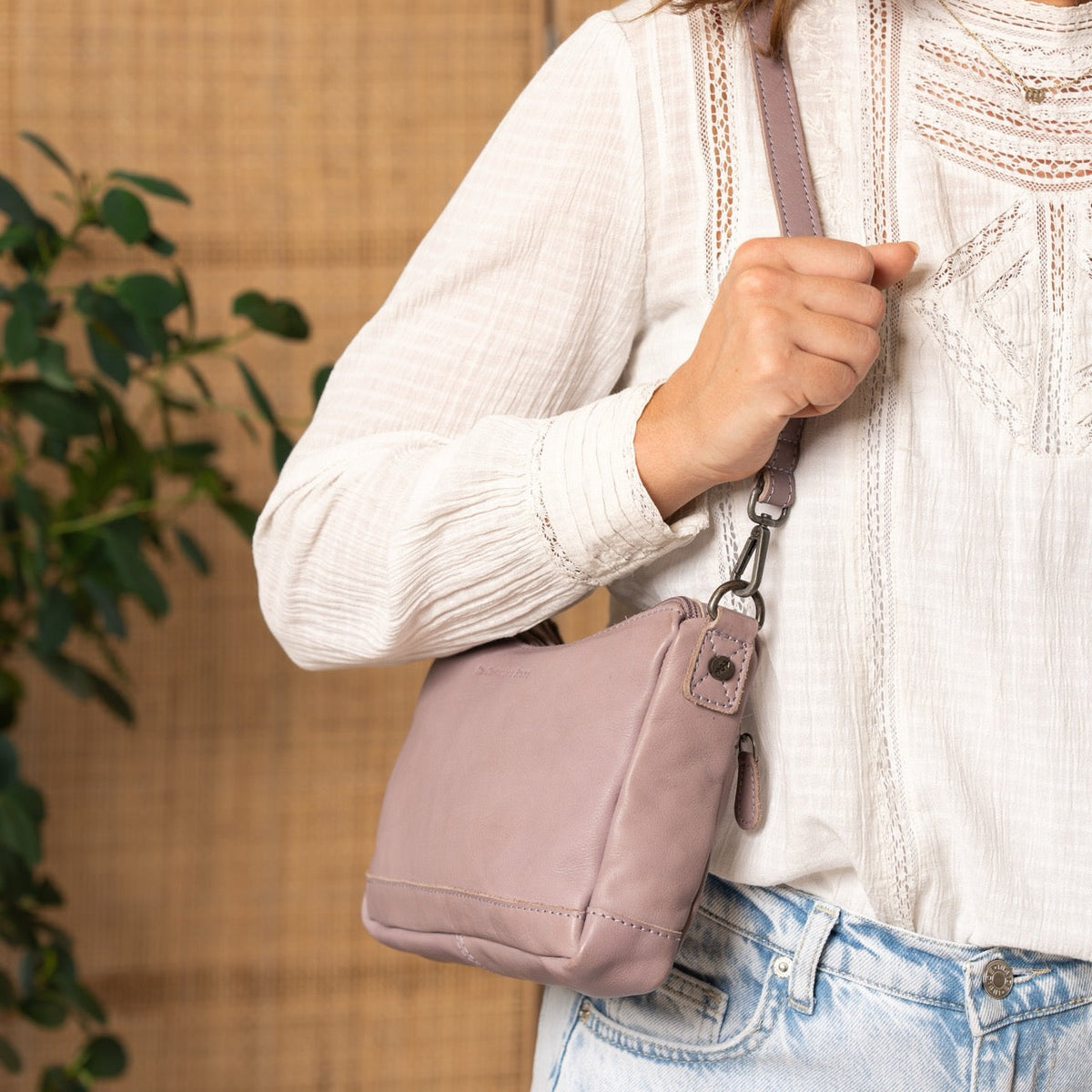 Irving Full-Grain Leather Shoulder Bag para Mujer – Vista alternativa del producto 3