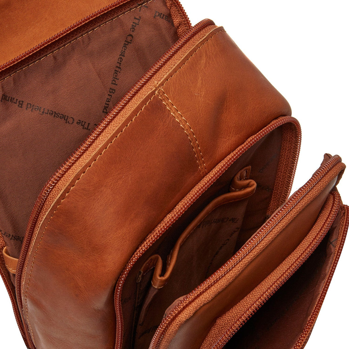 Cognac Leather Sling Bag Riga para Mujer, detail view 1