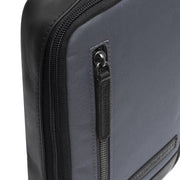 Vista interior Showing Dedicated Padded Laptop Sleeve &amp; Multi-Compartment Organization