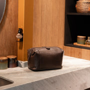 Biassa Full-Grain Leather Toiletry Bag para Mujer – Vista alternativa del producto 2
