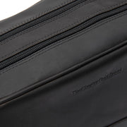 Tailored Rib Cuffs &amp; Hem Craftsmanship Construction Detail on Stacey Full-Grain Leather Toiletry Bag para Mujer