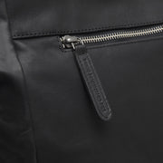 
Solid Antique Brass Hardware & Heavy-Duty Dual Zipper Detail on Berlin Bolso tote de cuero flor