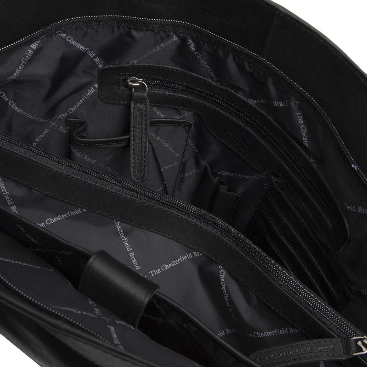 
Classic 100% Full-Grain leather Bag - Perspectiva trasera con correas de cuero reforzadas