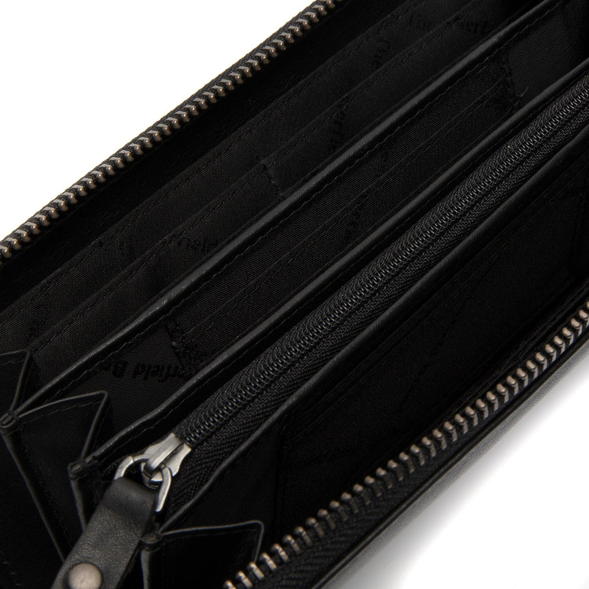Solid Antique Brass Hardware &amp; Heavy-Duty Dual Zipper Detail on Cantara Full-Grain Cartera de Cuero para Mujer