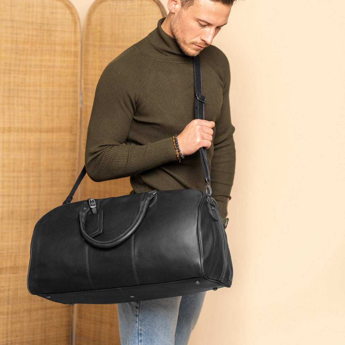 William Full-Grain Leather Weekender Bag para Mujer - Structured Side Profile Showing Gusset Depth &amp; Expansion Capacity
