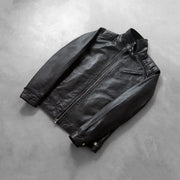 
Button & Hem Craftsmanship Construction Detail on Legacy Negro Chaqueta Biker de Cuero para Hombre