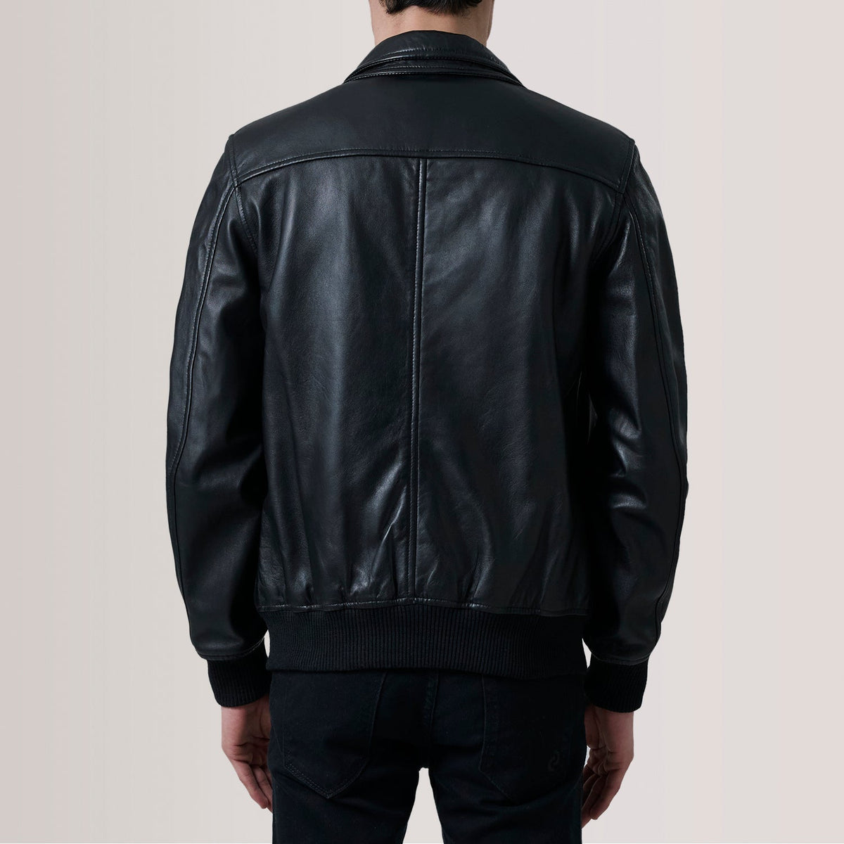Detalle de cerca of Classic Collar &amp; Zipper Hardware on Lester Brown Suede Bomber Jacket For Men