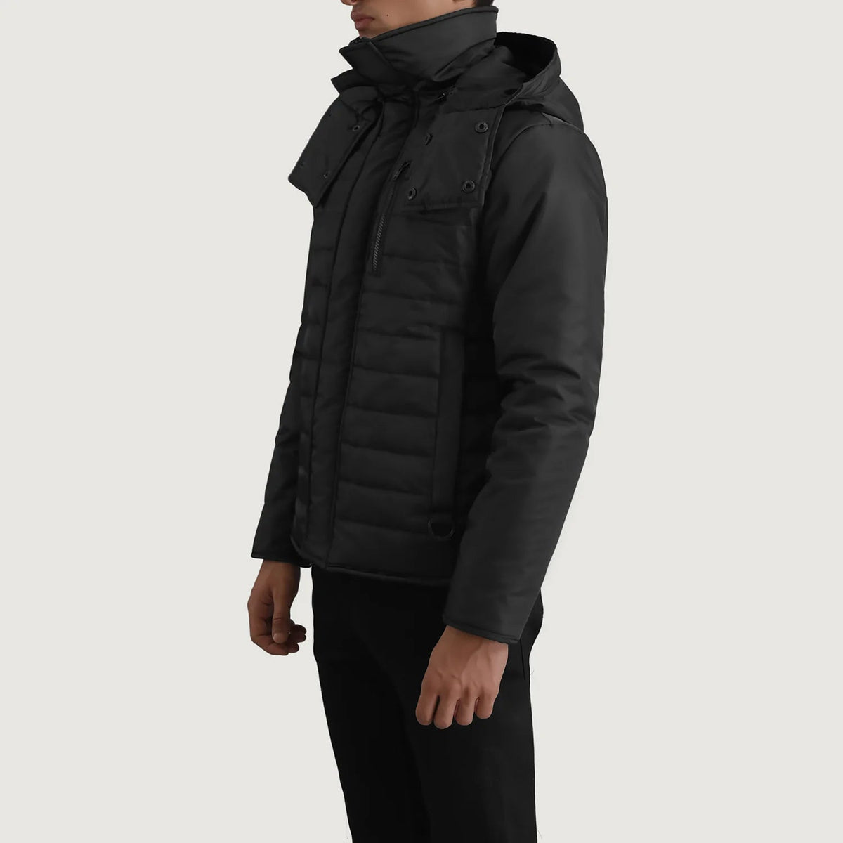 
Black Full-Grain Leather Hooded Jacket - Vista posterior con hombros definidos y bajo impecable