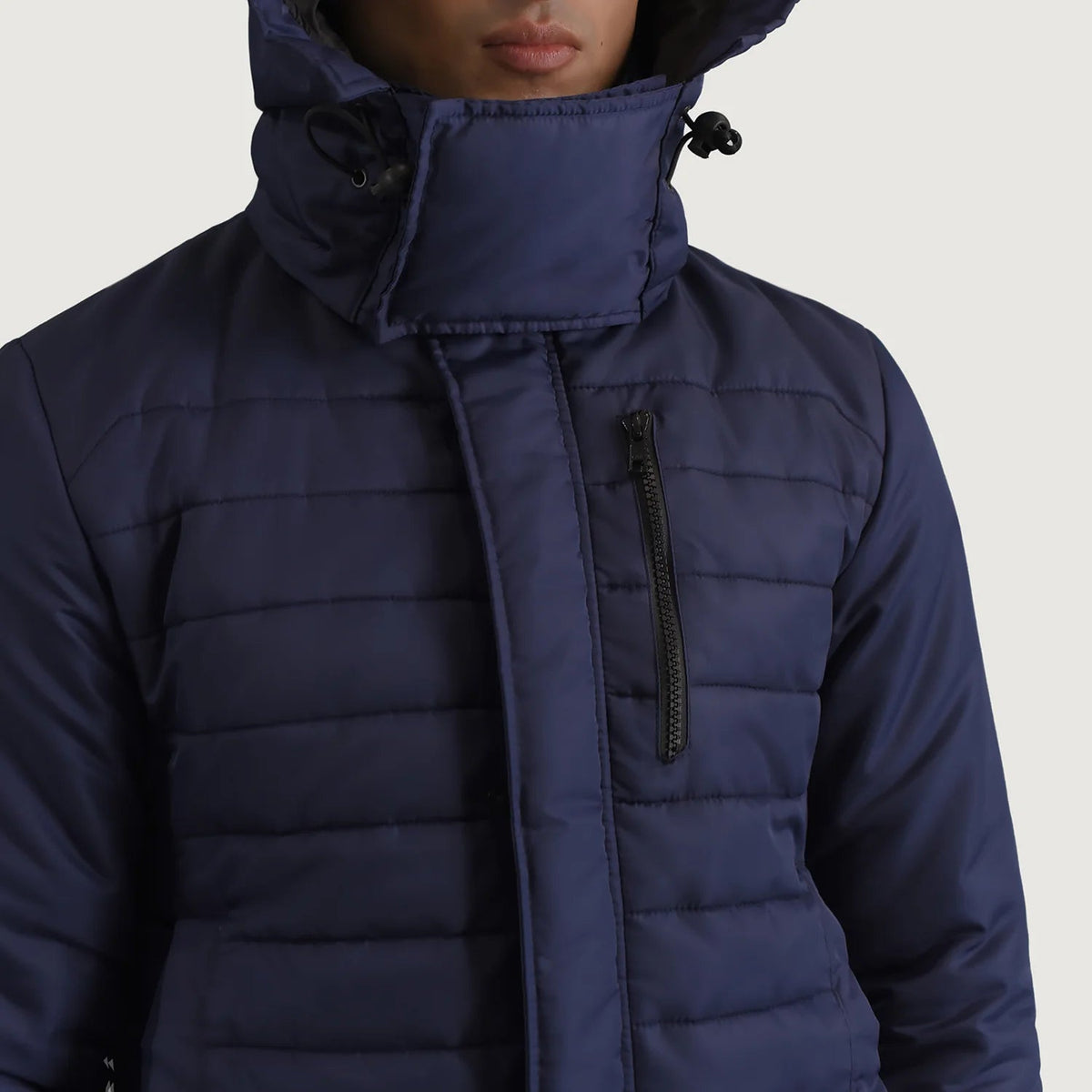 
Vista interior Showing Quilted Viscose Lining & Dos bolsillos interiores de utilidad