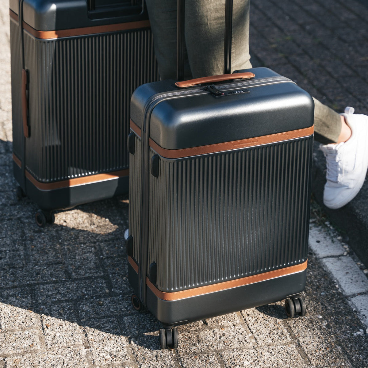 Medium Suitcase Zuna para Mujer – Vista alternativa del producto 3