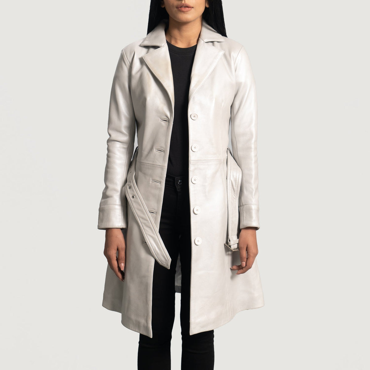 Silver Sheepskin Leather Trench Coat - Vista trasera con ajuste entallado en hombros y bajo impecable