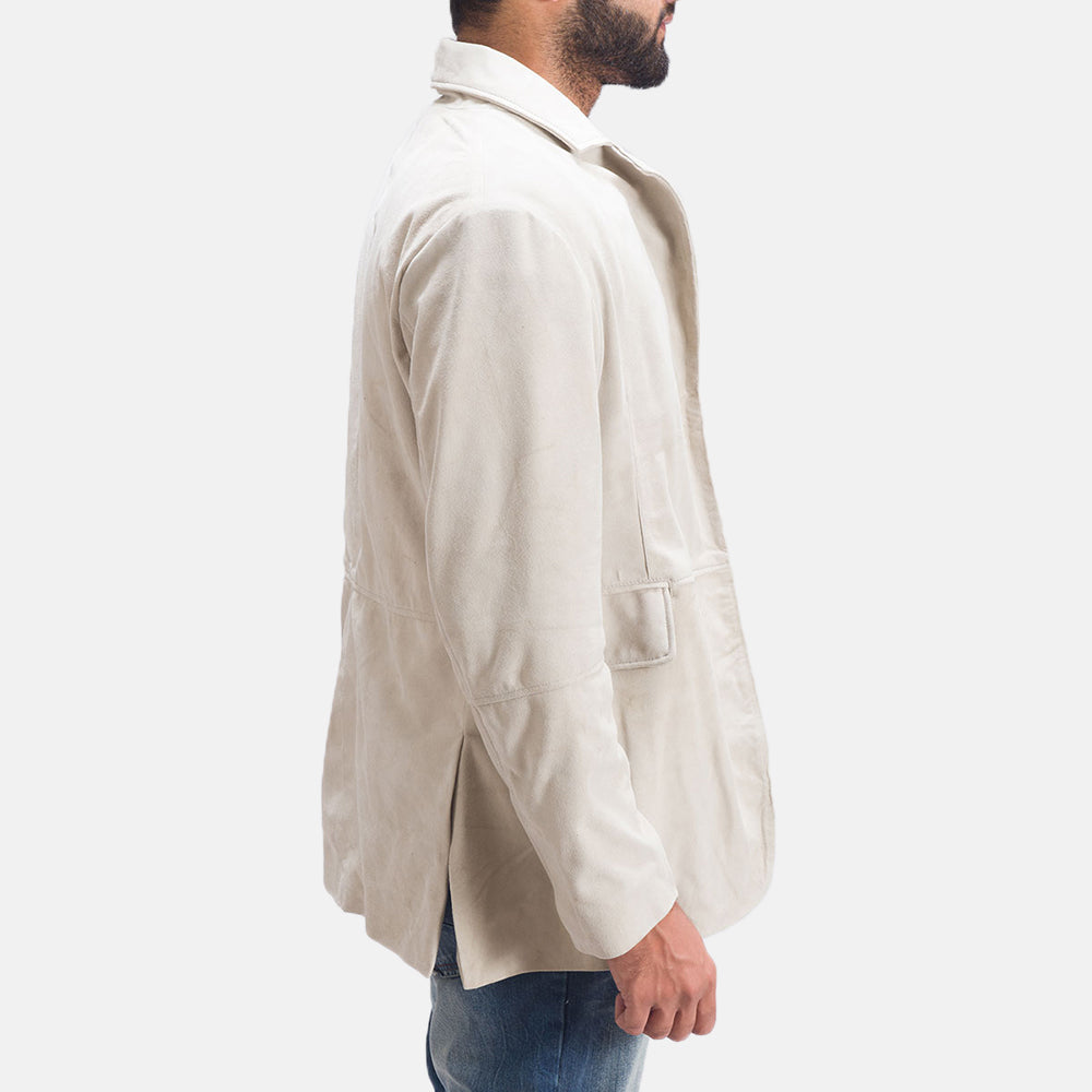 Detalle de cerca of Notch &amp; Button Hardware on Men's Professor By Day Suede Blazer