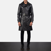 Detalle de cerca of Shirt &amp; Heavy-Duty Zipper Hardware on Men's Royson Negro Leather Duster Abrigo de Cuero para Hombre