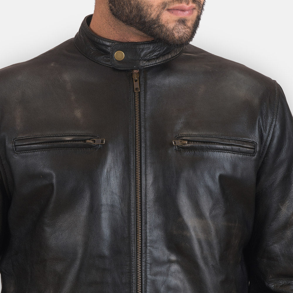 Detalle de cerca of Band with snap button &amp; Zipper Hardware on Rustic Black Leather Biker Jacket