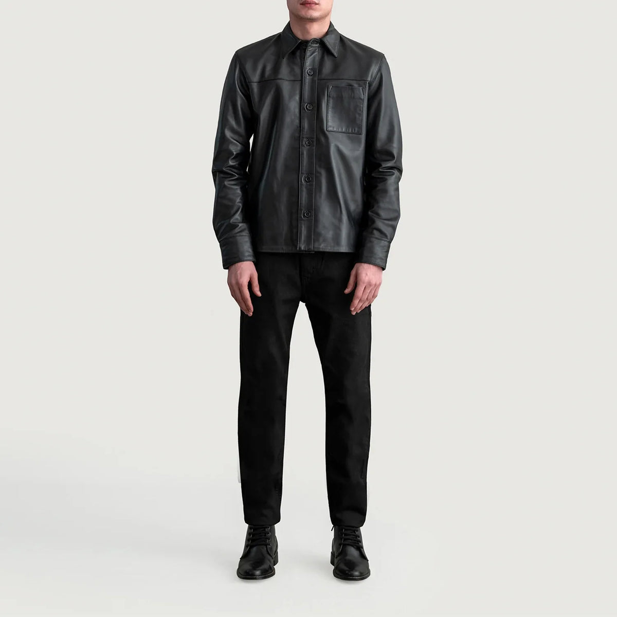 
Vista de detalle of Shirt & Buttons Hardware on Scout Negro Leather Shirt para Hombre