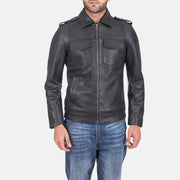 
Sergeant Negro Chaqueta de Cuero para Hombre in Black Calfskin Leather - Vista frontal y silueta entallada | Comprar online