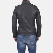 
Sergeant Negro Chaqueta de Cuero para Hombre - Vista lateral mostrando el corte ergonómico de mangas