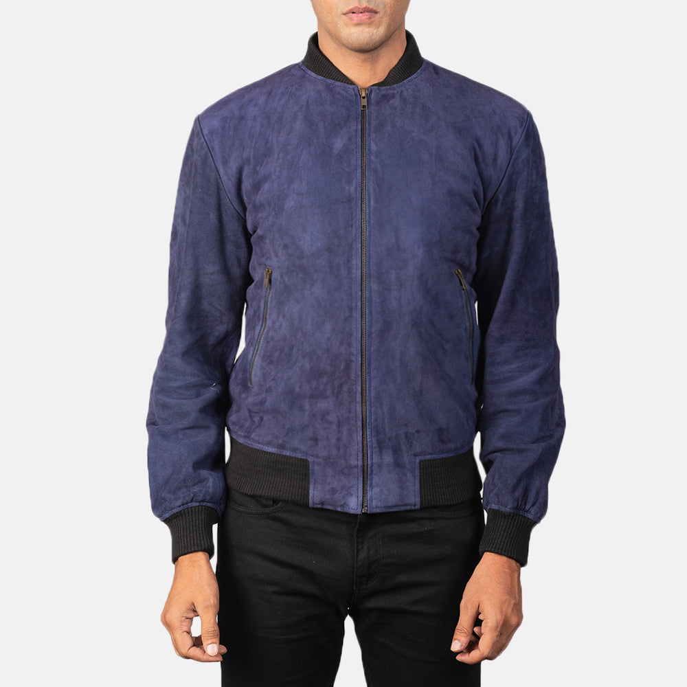 Detalle de cerca of Varsity &amp; Zipper Hardware on Men's Shane Navy Blue Suede Bomber Jacket