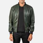 Men's Shane Army Green Leather Bomber Jacket in Green Sheepskin Leather - Vista frontal y silueta a medida | Comprar online