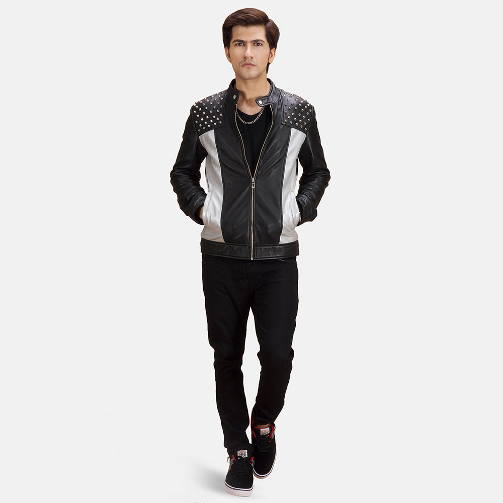Shapron Studded Chaqueta Biker de Cuero para Hombre - Vista de perfil lateral con corte ergonómico de manga