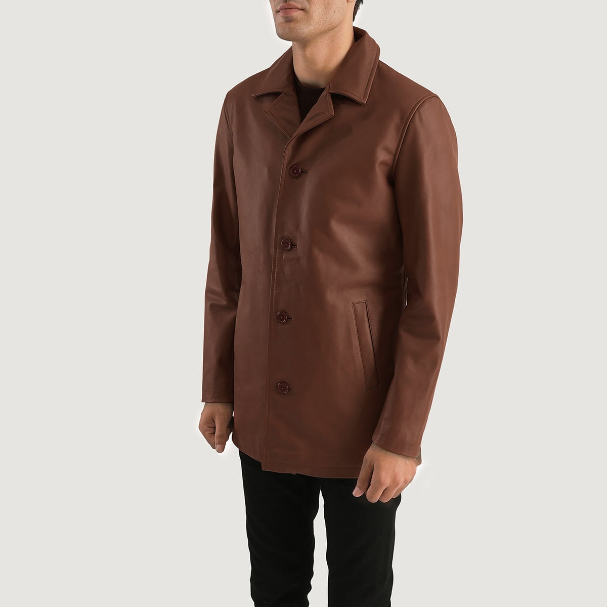 
Brown Cowhide leather Coat - Vista posterior con hombros definidos y bajo impecable