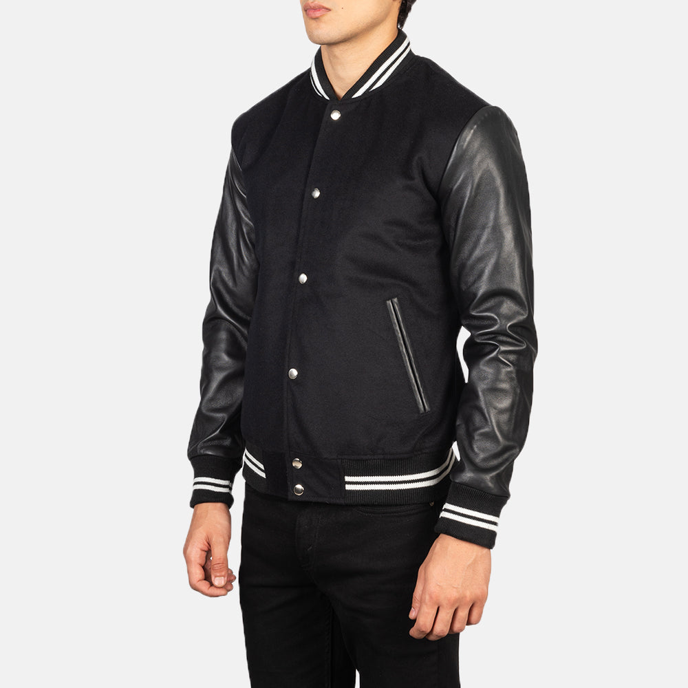 Black Sheepskin Leather Varsity Jacket - Vista trasera con ajuste entallado en hombros y bajo impecable