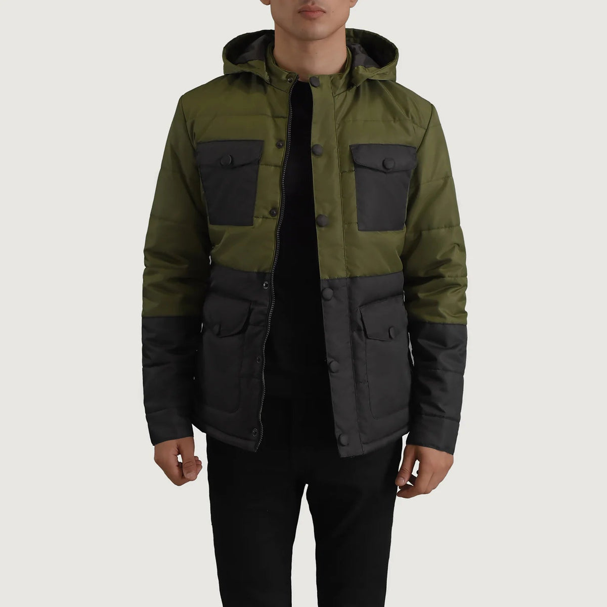 
Wayne Negro & Verde Hooded Puffer Chaqueta de Cuero para Hombre in Black + Green Full-Grain Leather - Vista frontal y silueta entallada | Comprar online