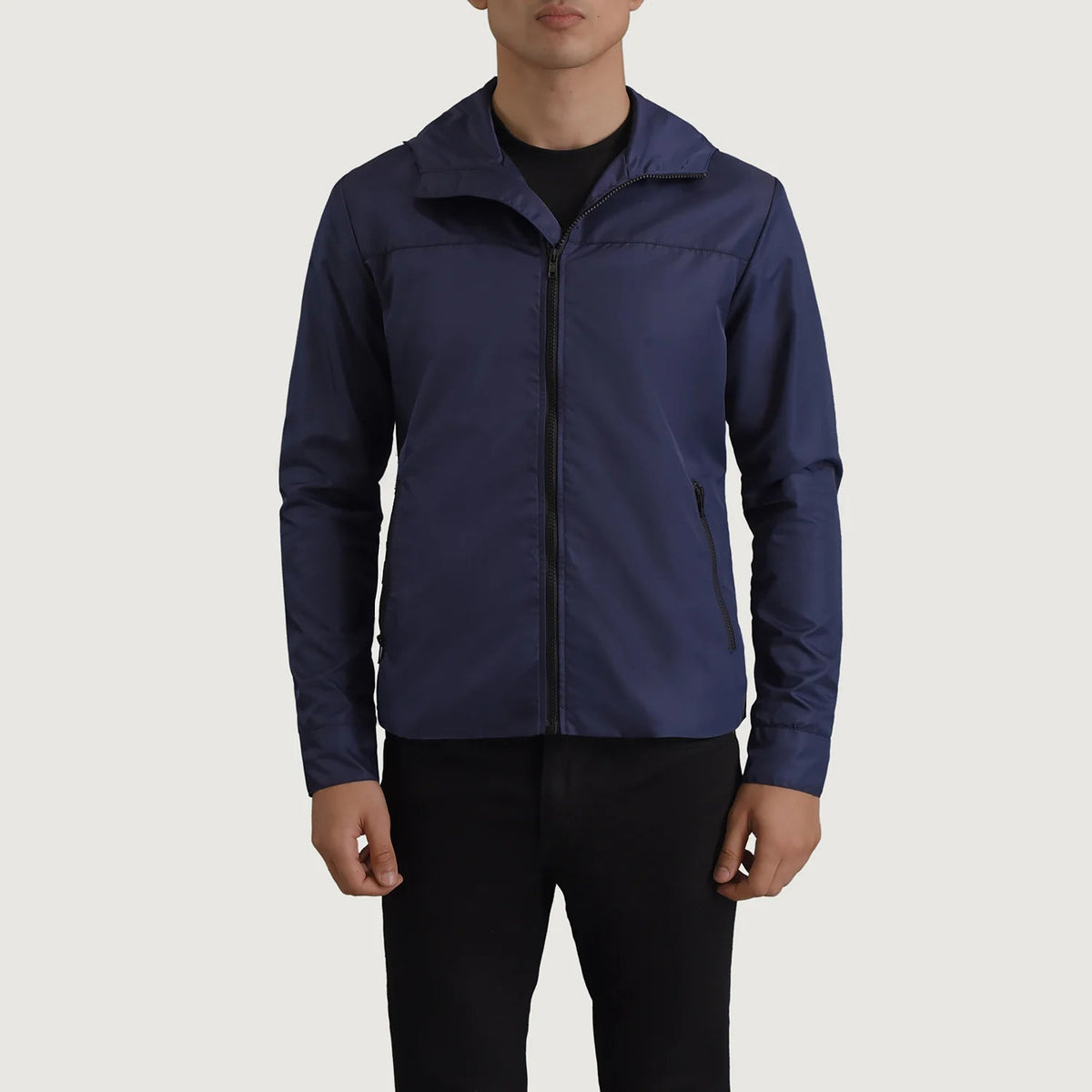 
Vista de detalle of Classic Collar & Zipper With Inside Wind Flap. Hardware on Wesley Azul Hooded Windbreaker Chaqueta de Cuero para Hombre