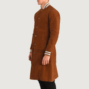 
Tan Bown Goatskin Suede Varsity Jacket - Vista posterior con hombros definidos y bajo impecable
