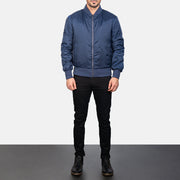 Men's Zack Blue Bomber Jacket - Vista de perfil lateral con corte ergonómico de manga