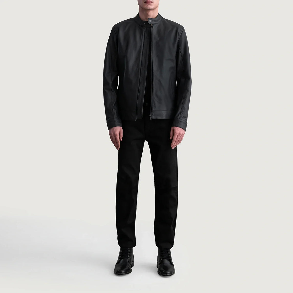 Detalle de cerca of Snap Button &amp; Zipper Hardware on Zen Matte Negro Chaqueta Biker de Cuero para Hombre