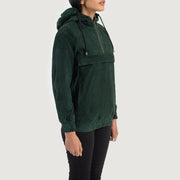 Perspectiva de ajuste de Zest Blue Hooded Suede Pullover Jacket en modelo - Caída natural con luz de día
